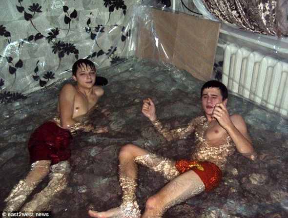 Подростки