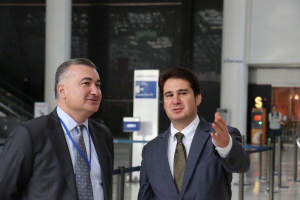Успешно