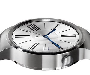 Motorola debuts revamped Watch Motorola debuts revamped Watch