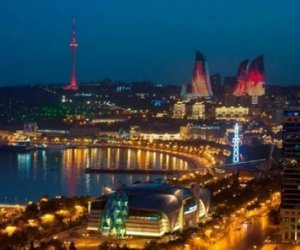Какая погода будет завтра в Баку
