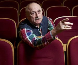 Скончался главный режиссер Русского драмтеатра Александр Шаровский Скончался главный режиссер Русского драмтеатра Александр Шаровский