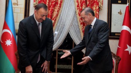 Jurnalistin sualı İlham Əliyev və Ərdoğanı güldürdü - VİDEO