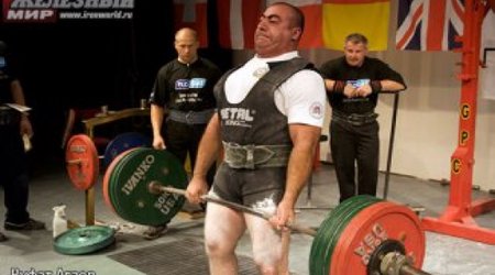 Азербайджанец установил мировой рекорд по пауэрлифтингу