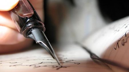 Yazarlar Azərbaycanı niyə tərk edir? - SORĞU