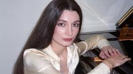 Əzizə Mustafazadə türkləri ovsunladı