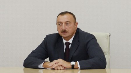 Ильхам Алиев подарил спортсменам квартиры