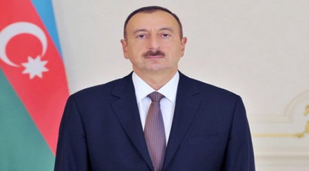 Ильхам Алиев поздравил азербайджанцев мира с Днем солидарности