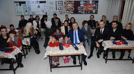 Türkiyədə məşhurların Ərdoğana dəstək nümayişi FOTOLAR
