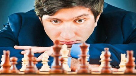 Поэт Фуад Билясуварлы посвятил стихотворение памяти Вугара Гашимова