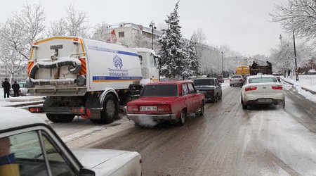 Gəncədə yollar qardan belə təmizlənir - FOTOLAR