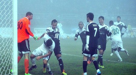 Azərbaycanda futbol matçında dava - FOTO