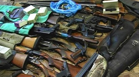 В Агсуинском районе нашли тайник с оружием