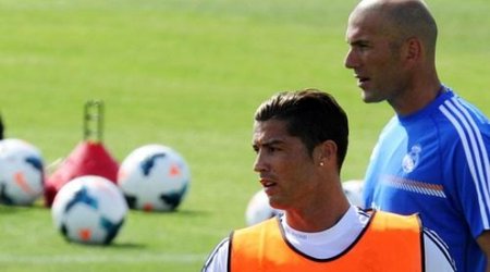 Zidan: "Ronaldo əsl döyüşçüdür"