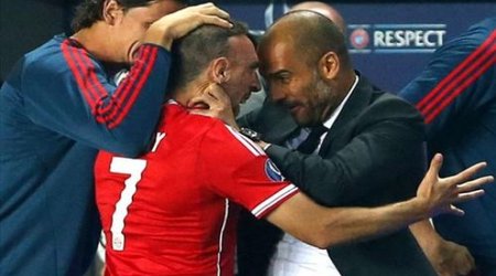 Qvardiola: "Bundesliqanı qazanmaq asan deyil"