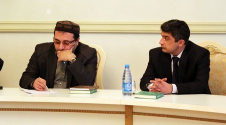 Yazıçılar Birliyində yeni kitab təqdim edildi - FOTO