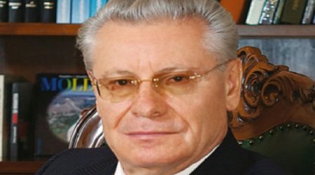 Sabiq prezident Nizami Gəncəvini beş dilə tərcümə etdi