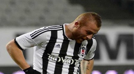 Yığmanın futbolçusu gecə klubunda güllələndi