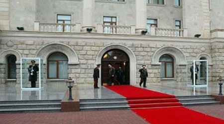 Полковник Руфат Амиров восстановлен на воинской службе