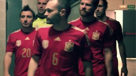 Futbol ulduzları ilə maraqlı reklam çarxı - VİDEO
