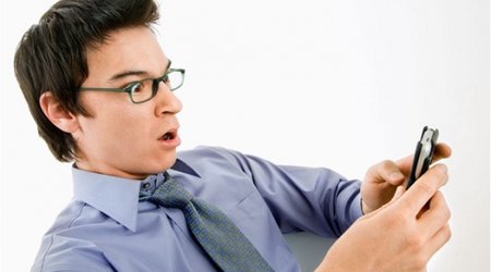 Is it ever OK to look at your partner's phone?