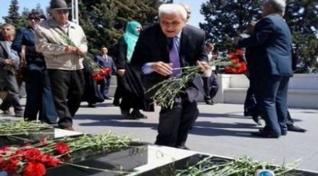 Şəhidlər Xiyabanında Ermənistan bayrağı ilə bağlı qarşıdurma