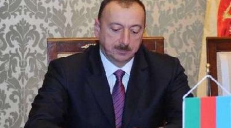 Ilham Aliyev congratulates Poroshenko, newly elected president of Ukraine