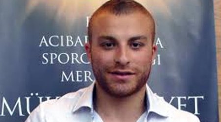 Futbolçu odlu silaha əl atdı