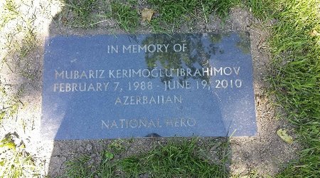 Kanadada Mübariz İbrahimova xatirə lövhəsi qoyuldu - FOTO