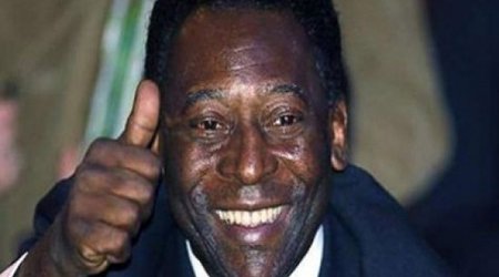 Pele Tofiq Bəhramovu xatırladı