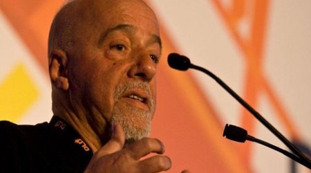 Paulo Coelho dünya çempionatını "fəlakət" adlandırdı