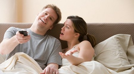 40% of men would turn down sex to watch football