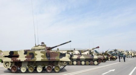 Russian arms exporters meet with official in Baku