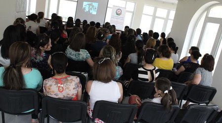 100 intellektual qadına sertifikat verildi - FOTOLAR