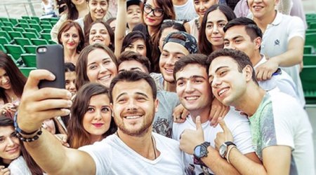 EMİNin Bakıda “selfi”si - FOTO
