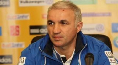 “Neftçi”nin mərhələ adlamaq şansı “Qarabağ”dan çoxdur”