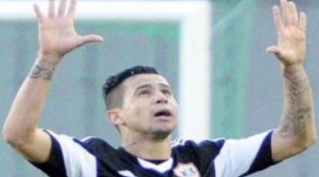 Reynaldo iki oyun olmayacaq