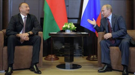 Putin-Əliyev görüşü baş tutdu - FOTOLAR