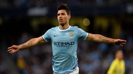 Aguero signs five-year contract at Man City