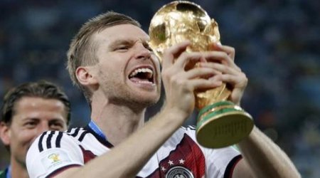 Daha bir futbolçu Almaniya millisindən getdi