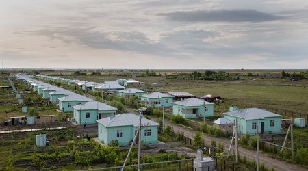 Searching for Home: Ed Kashi’s Photos of IDPs in Azerbaijan - Wall Street Journal