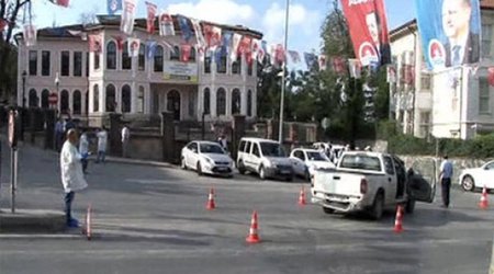 Prezidentin evinin qabağında atışma - VİDEO