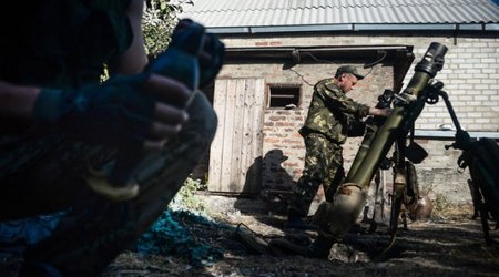 Top Azeri official backs Russia on Ukraine standoff with West