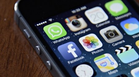 Are smartphones making our working lives more stressful?