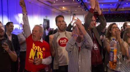 Scottish independence: 'No' leads referendum vote