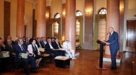 "Azərbaycan muğam ensiklopediyası" rus dilində