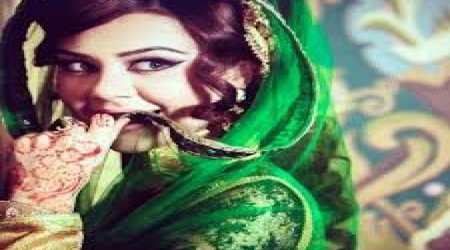 Azerbaijan beauty Oksana is India’s "best cine stars"
