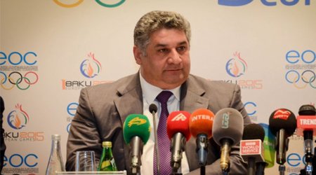 Президент наградил Азада Рагимова
