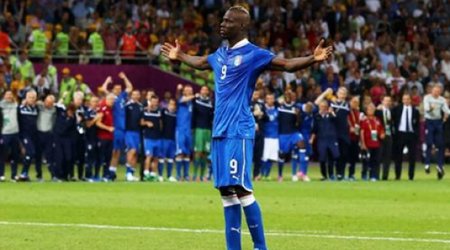 "Balotelliyə yalnız özü kömək edə bilər" - Mançini