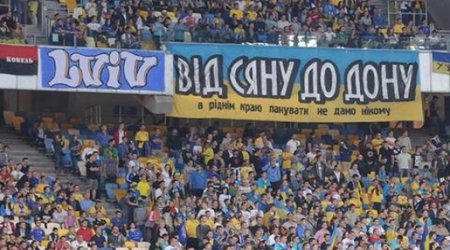 Более 100 фанатов задержаны за песню о Путине- ВИДЕО
