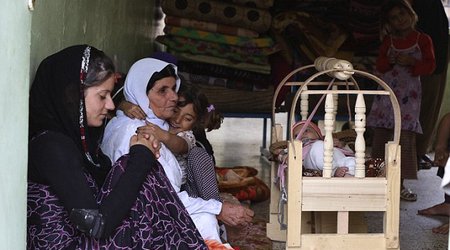 Terror group says Sharia allows them to enslave 'pagans' - PHOTO+VIDEO